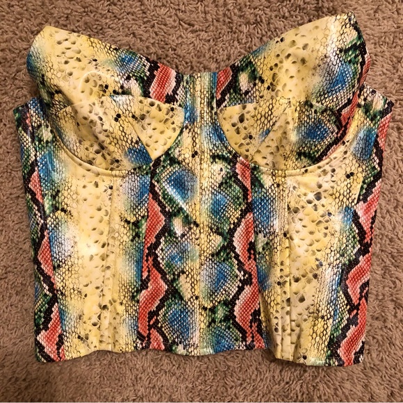 Pretty Little Things Multi Snake Faux Leather Bandeau Corset Top- NWOT Sz 8 - Picture 3 of 8